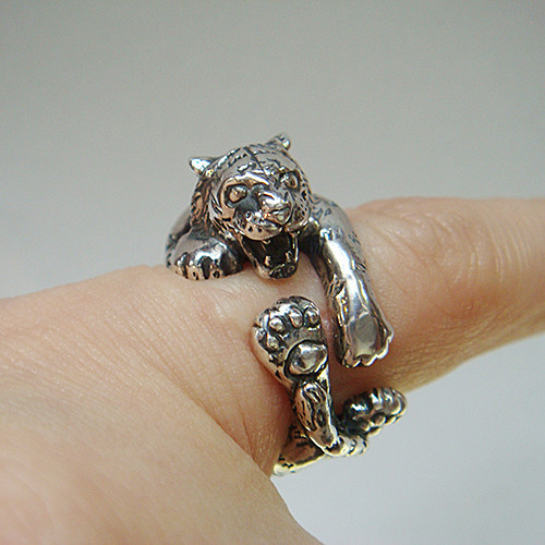 とら(トラ)リング【寅】 シルバーアクセサリー 虎 動物 とら(トラ)リング【寅】 シルバーアクセサリー 虎 動物
