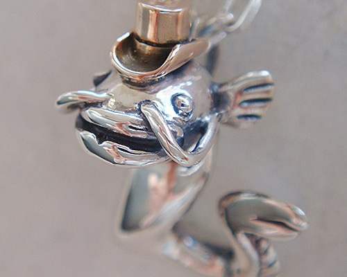 なまけもの♡14kgf なまずの紳士ペンダント シルバーアクセサリー×K18（ピンク