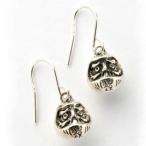 だるまピアス　シルバーアクセサリー　縁起物　和柄　和物　揺れるピアス　フックタイプ　ギフト対応　SV925