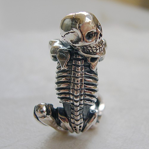 骸骨　指輪 シルバー925 スカルリング ユニークリング 骸骨 リアル 指輪 ゴシック