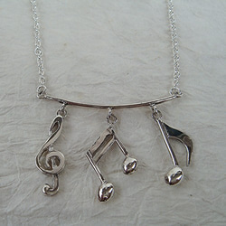 音符ペンダント シルバーアクセサリー ネックレス 音楽 楽譜 ギフト