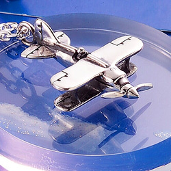 飛行機（カーチスR3C）ペンダント　シルバーアクセサリー　複葉機　ネックレス　ギフト対応　ＳＶ925 3枚目の画像