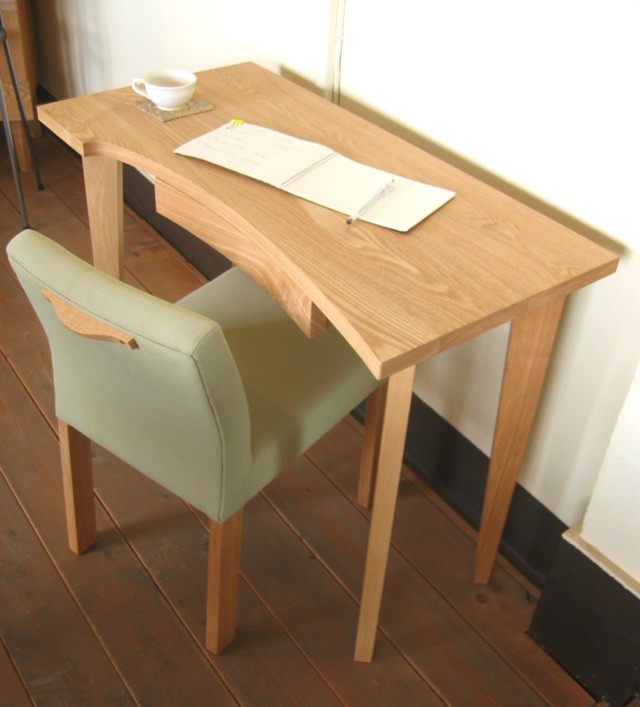 リトルデスク　タモ無垢天板の小さな机　※受注製作
