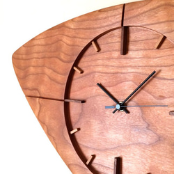 掛け時計　”トライアングル”　チェリー 2枚目の画像