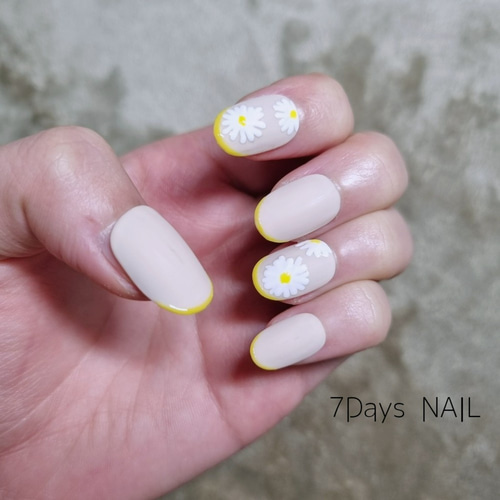 シンプル花柄ネイル♡ / ネイルチップ/ フレンチネイル ネイルチップ