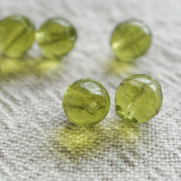 1960's Olive Glass Beads (12pcs) 1枚目の画像