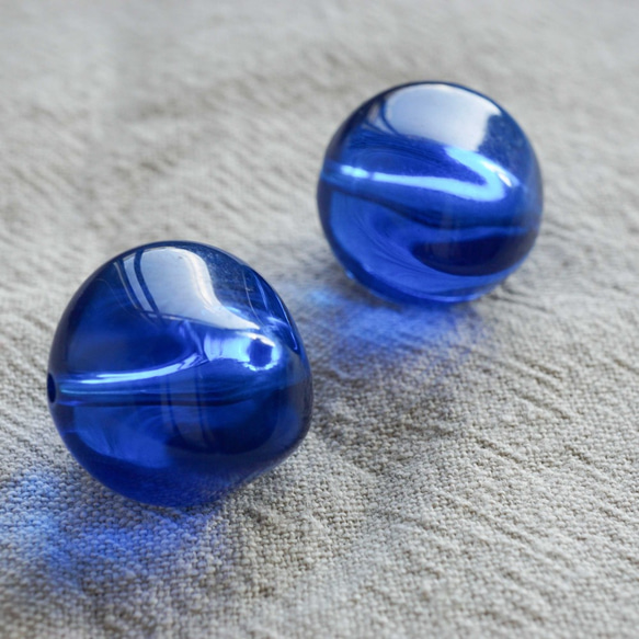 1970's Clear Blue Beads (2pcs) 4枚目の画像