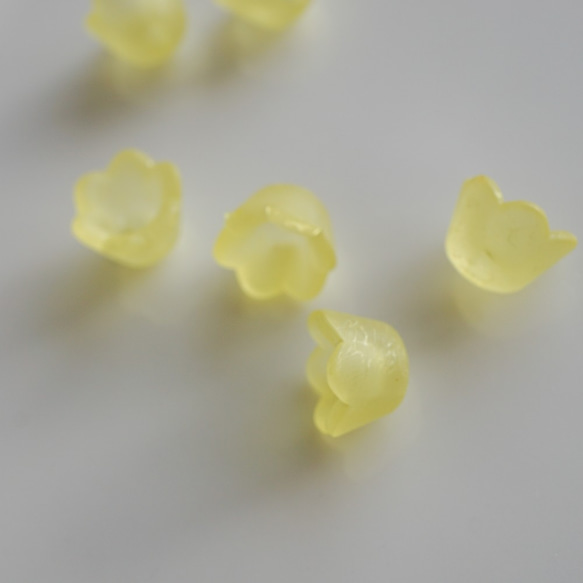 Mini Yellow Flower  Beads (12pcs) 4枚目の画像