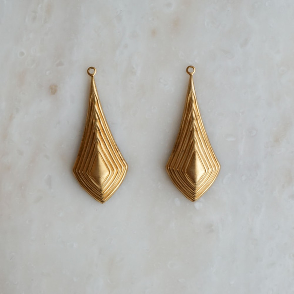 Ribbed Drop Charm -Gold- (2pcs) 1枚目の画像