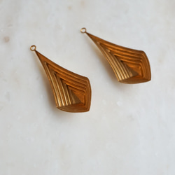 Ribbed Drop Charm -Gold- (2pcs) 4枚目の画像