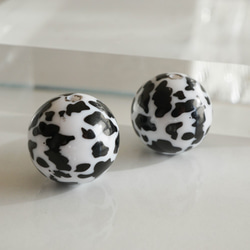 Cow Pattern Beads -Big- (2pcs) 3枚目の画像