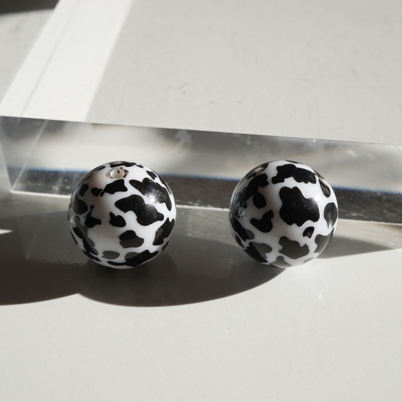 Cow Pattern Beads -Big- (2pcs) 4枚目の画像