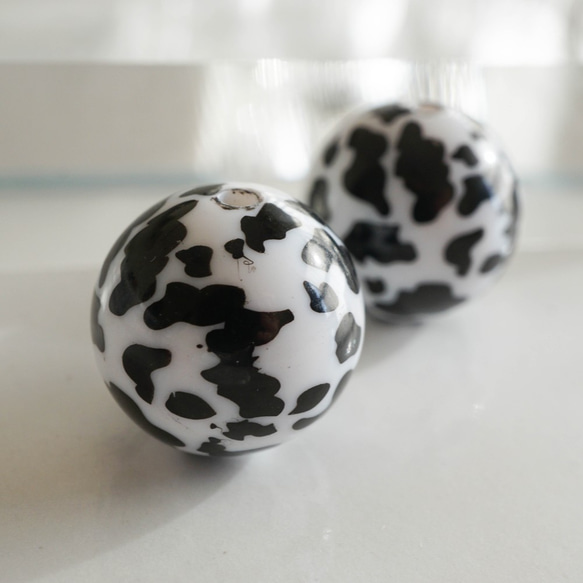 Cow Pattern Beads -Big- (2pcs) 5枚目の画像