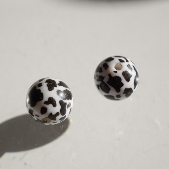 Cow Pattern Beads -Small- (4pcs) 5枚目の画像