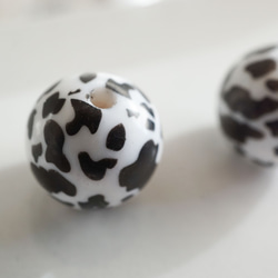 Cow Pattern Beads -Small- (4pcs) 6枚目の画像