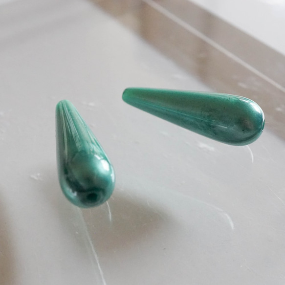 1980's Mini Teardrop Beads -Green- (2pcs) 5枚目の画像