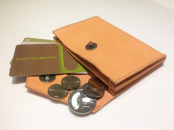 Xiangjiオレンジレザーカードホルダー。財布。ダブルショートクリップ（フラワーマグネットバックル） 4枚目の画像