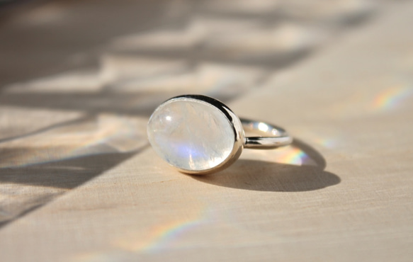 Moon light puddle ring (レインボームーンストーン) 指輪