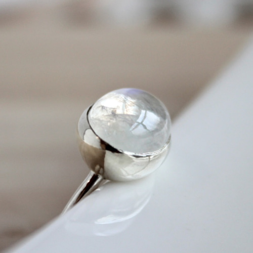 Moon light puddle ring (レインボームーンストーン) 指輪