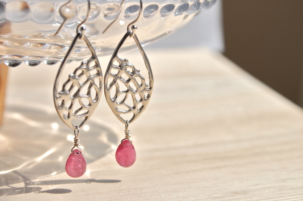 lace pattern earring (ピンクサファイア　レースピアス)