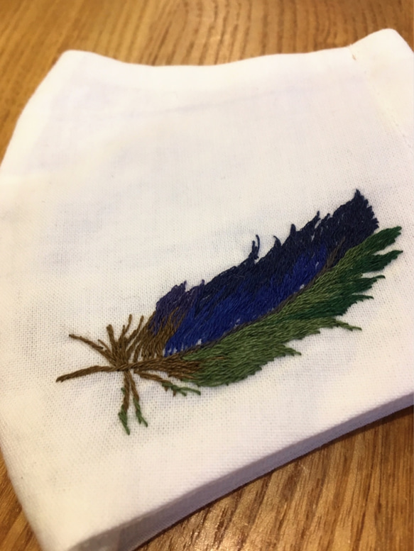 刺繍 立体布マスク 白 3枚目の画像