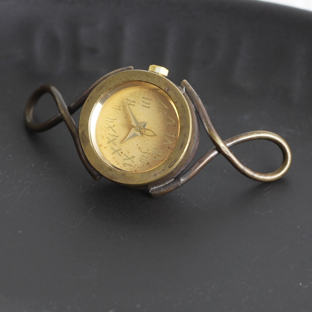 真鍮フェイスのアンティークデザインフェイス時計 選べるレザーベルトカラー WB068-WL004WL005 11,704円