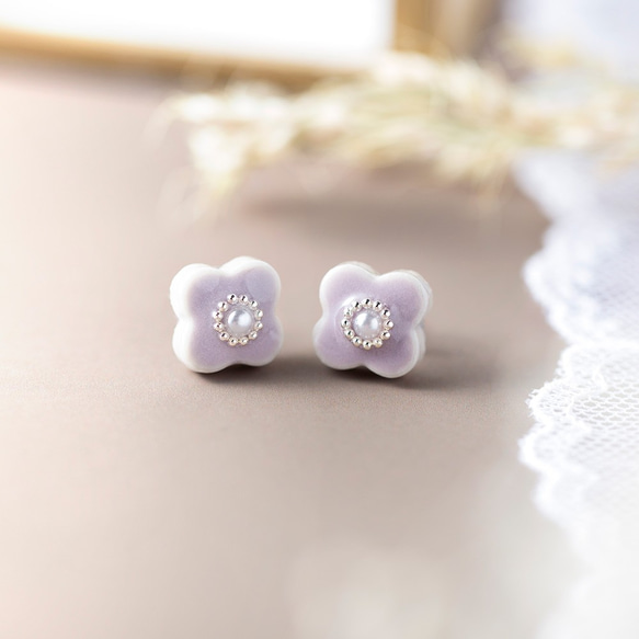 ☆❤️ 花びら　パール　小花　ピアス　イヤリング　ハンドメイド 美濃焼 陶器 小花パール ピアス／イヤリング｜淡紅藤（うすべにふじ