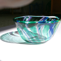 fuwari　/　吹きガラス　/　ガラスのうつわ　/　青色系　 4枚目の画像