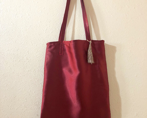 【TOTEME】ベベルサテンリストレット バッグ エレガントな逸品 0_3c8608f841fcd4d46419039c0cd4