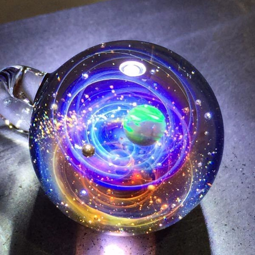未使用 ボロシリケイトガラス　ヒューミング　ペンダント　満月と金星　宇宙 未使用 ボロシリケイトガラス ヒューミング ペンダント 満月と