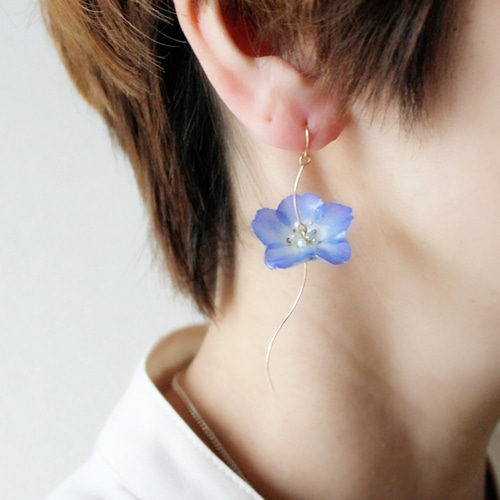 美しいネモフィラのドライフラワーピアス|イヤリング｜ギフト