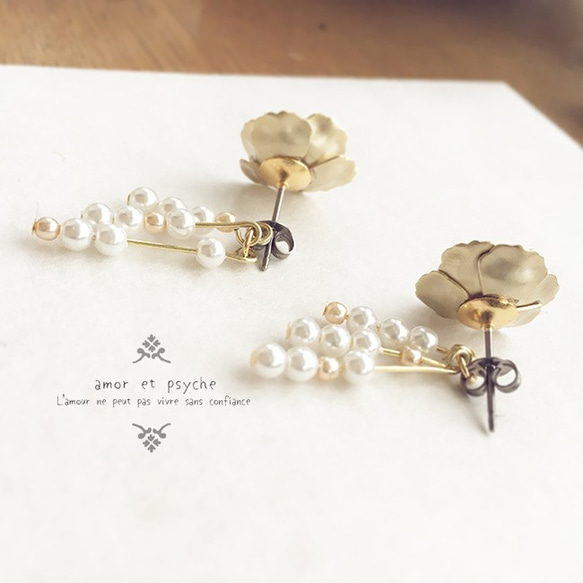 &lt;成人禮的人氣&gt;日式摩登花朵穿孔耳環/耳環 第4張的照片