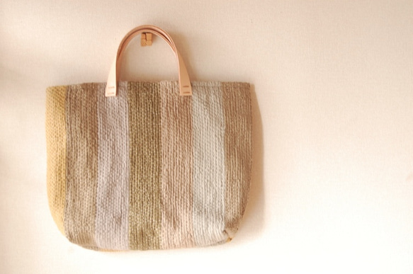 裂き織りストライプトートバッグ：秋色 1枚目の画像