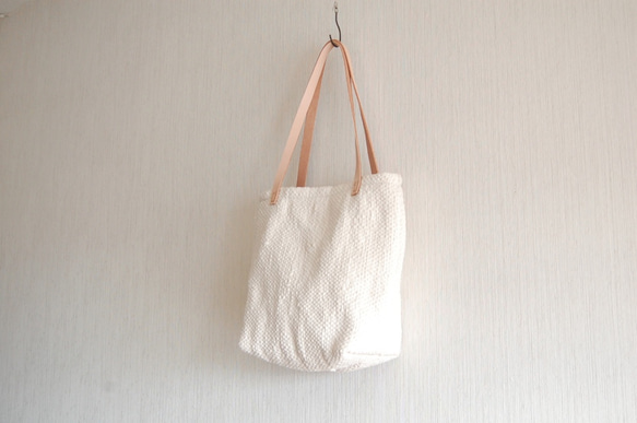 裂き織りシンプルtotebag：生成り 3枚目の画像