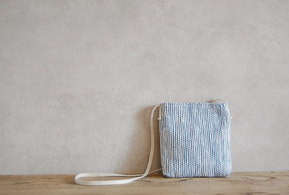 裂き織りポシェット：手紡ぎ藍染糸 1枚目の画像