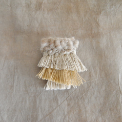 織りフリンジブローチ 2枚目の画像