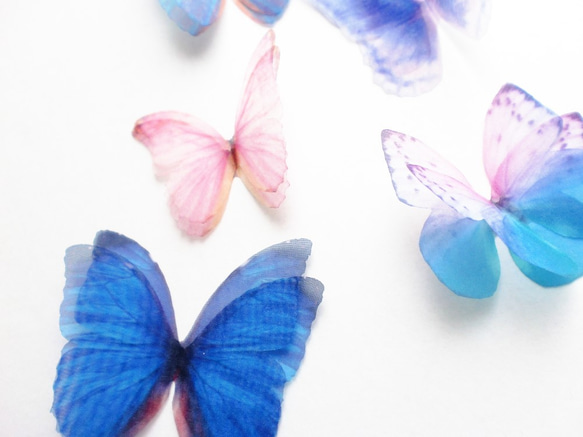 ちょうちょのパーツ 5cm シフォン オーガンジー 素材 蝶々 パーツ 蝶 ブルー ピンク オーロラ  ちょうちょ 1 3枚目の画像