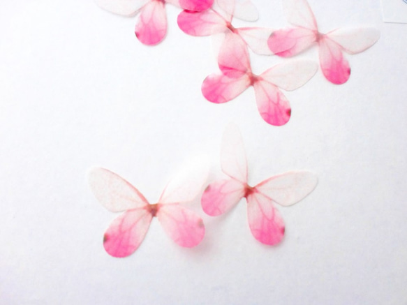 ちょうちょのパーツ 3cm シフォン・オーガンジー素材 蝶　パーツ ピンク ホワイト　ベニスカシ　30 1枚目の画像
