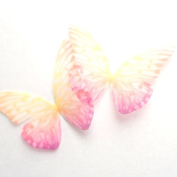 ちょうちょのパーツ 3cm シフォン オーガンジー 素材　蝶 パーツ　グラデーション ピンク イエロー 45 4枚目の画像
