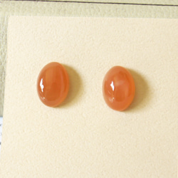 〈14kgf〉オレンジムーンストーンのスタッドピアス 3枚目の画像