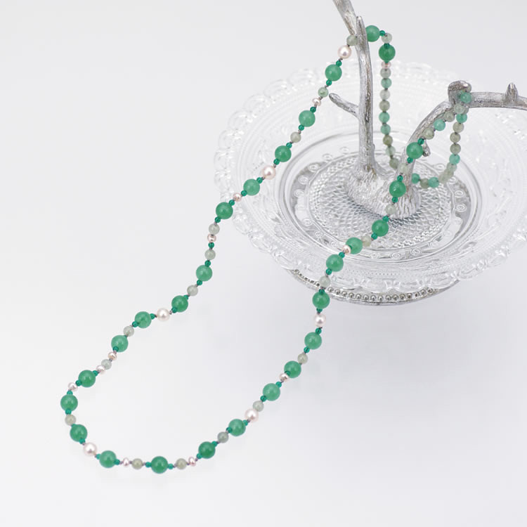 グリーンアベンチュリンのロングネックレス 12,000円