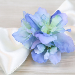小花とリボンの2wayヘアアクセサリー（ブルー） 2枚目の画像