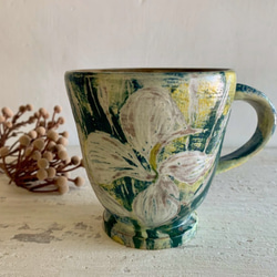 野生のショウガの花と陶器のカップ（売り切れ、作り直し）_陶器マグ 1枚目の画像
