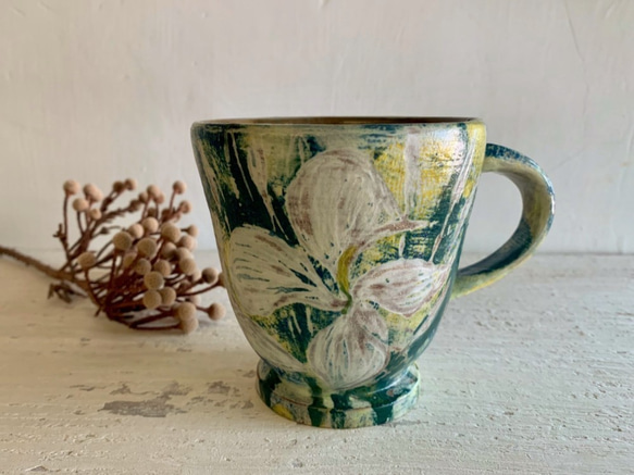 野生のショウガの花と陶器のカップ（売り切れ、作り直し）_陶器マグ 1枚目の画像
