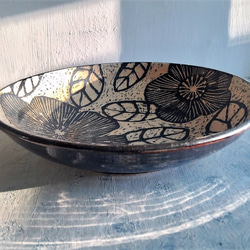 陽刻系列-花卉白陶圓盤_陶器餐盤 第4張的照片