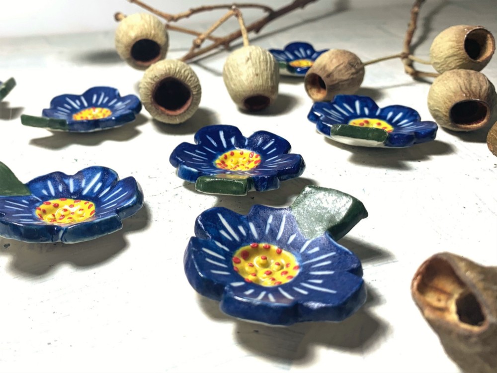 陶器 花形 箸置き 4個セット 陶器 花形 箸置き 4個セット 輪花箸置き4