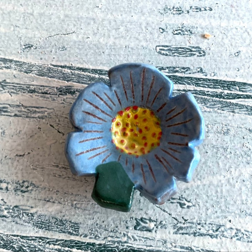 縞水色の花形箸置き（売り切れ次第再生産）_陶器の箸置き 箸・箸置き