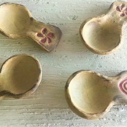 陶製仿木湯匙型醬碟筷架_陶器筷架 第5張的照片