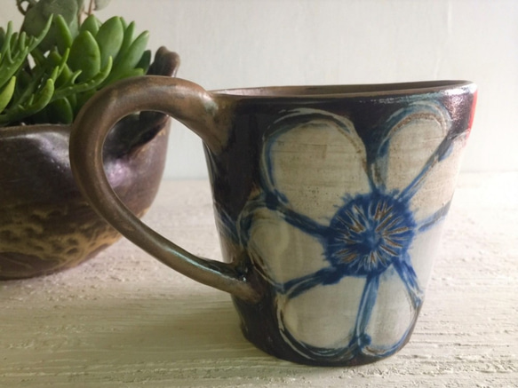 ドリーム言語の花の手がコーヒーカップ_陶器のマグカップを描いた 2枚目の画像