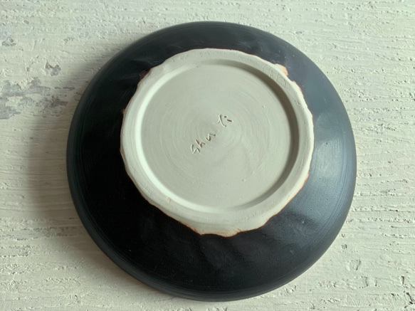 牡丹刻花藝術陶盤_陶器餐盤 第4張的照片